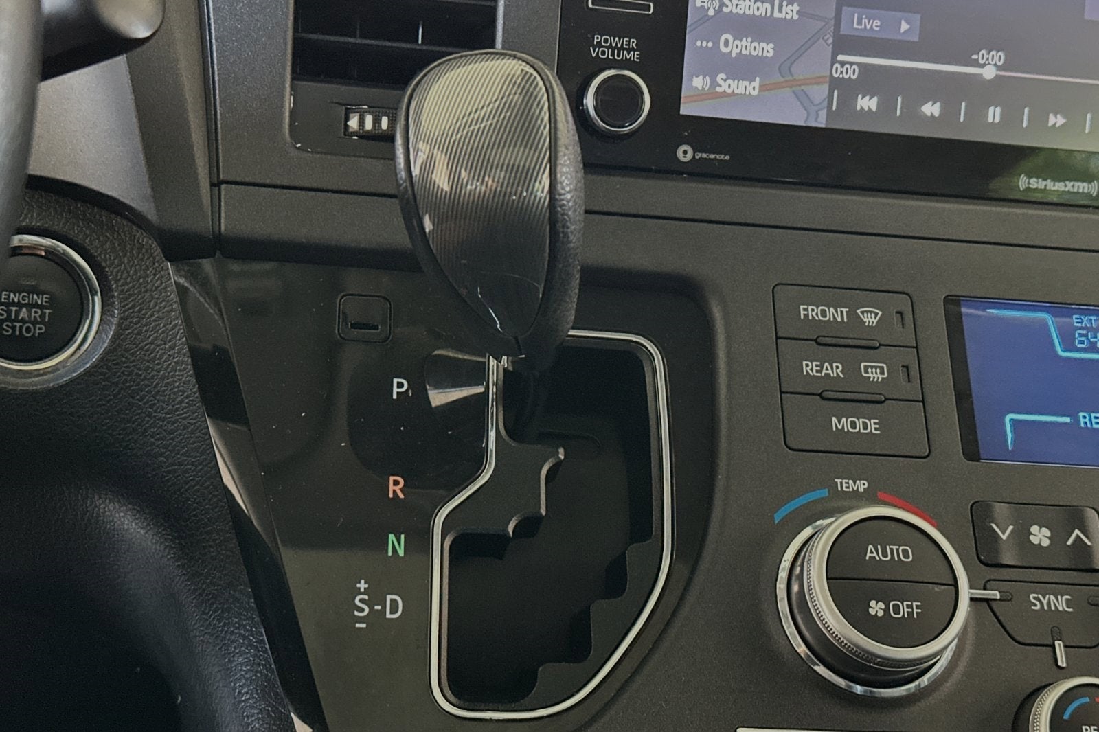 2018 Toyota Sienna SE